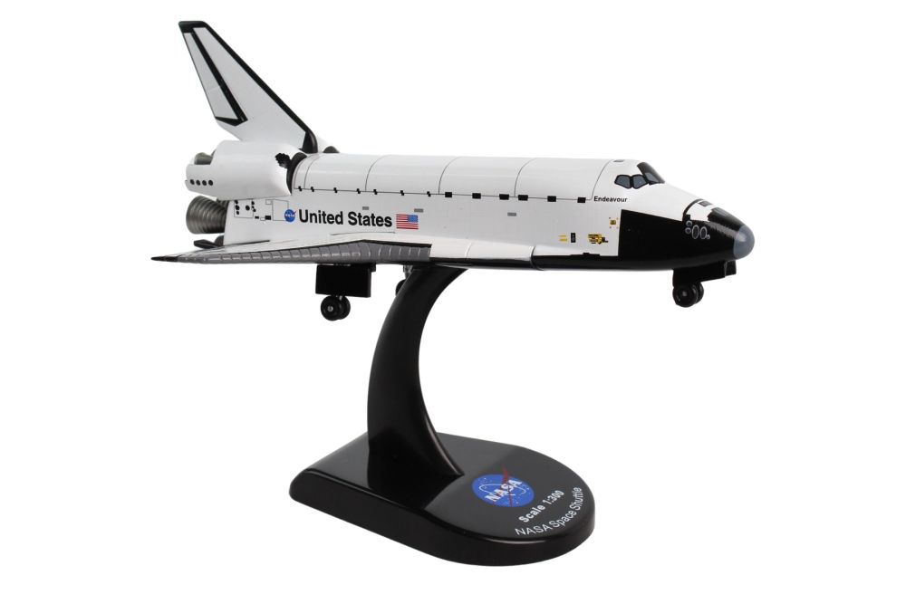 Space Shuttle Endeavour 1:300 Die-Cast Model