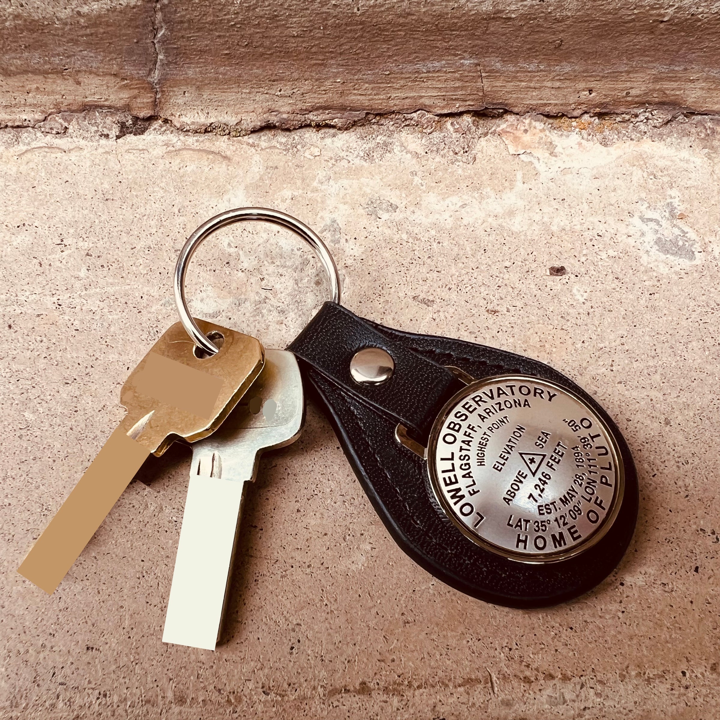 Lowell Benchmark Symbol Leather Keyring