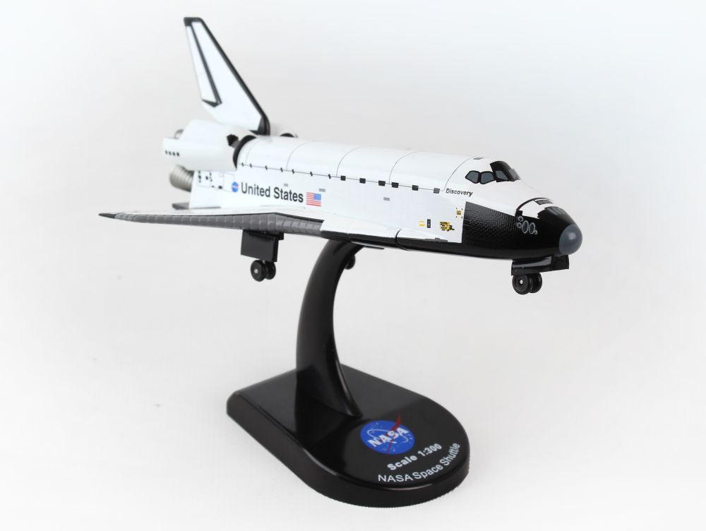 Space Shuttle Discovery 1:300 Die-Cast Model